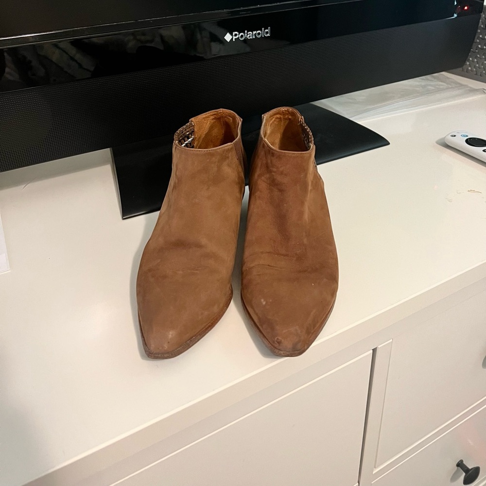 Via Spiga Tan Suede Ankle Boots Size 6.5 - Picture 8 of 8